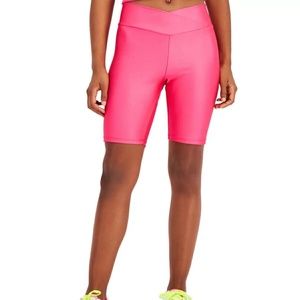 JENNI On Repeat Crossover Waist Bike Shorts in Fuchsia